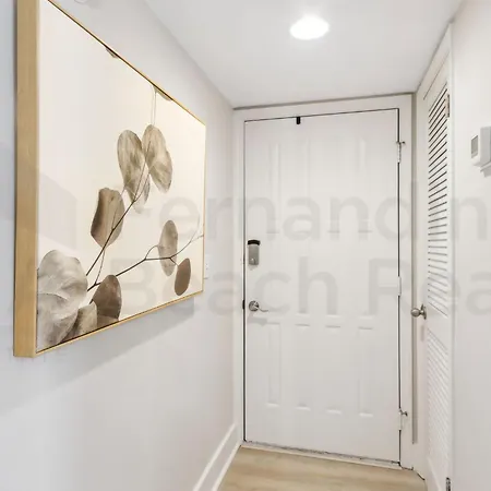 Remodeled 2 Bed/2 Bath, 3Rd Floor Oceanfront Condo Sleeps 5. Oceanfront Balcony & Pool.
